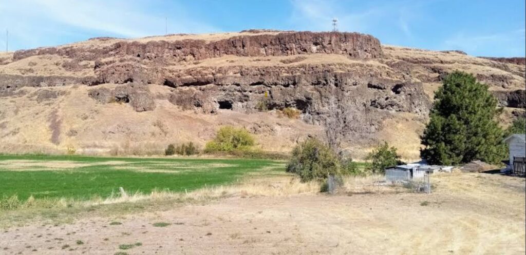 Pilot Rock, as jumped from by Hank Vaughan before heading into town for drinks.