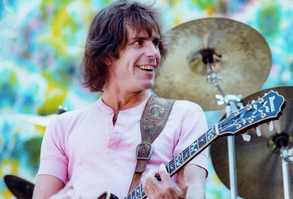 Pendleton bids farewell to Bob Weir