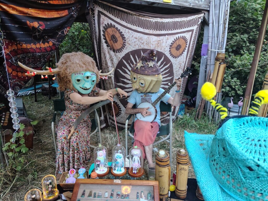 The 2026 Oregon Country Fair - Alien Duet on Saw and Banjo.
